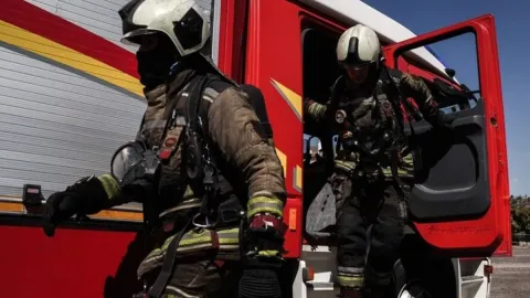 Mersin'de sanayi tesisinde yangın: Ekipler müdahale ediyor