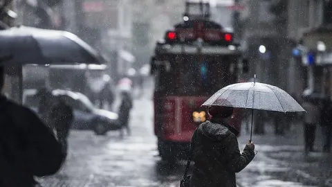 Meteoroloji 11 ili 'sarı' ve 'turuncu' kodla uyardı: İstanbul da listede