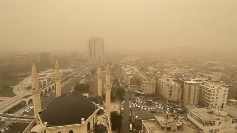Meteoroloji uyardı; Güneydoğu'da toz taşınımı etkili oldu