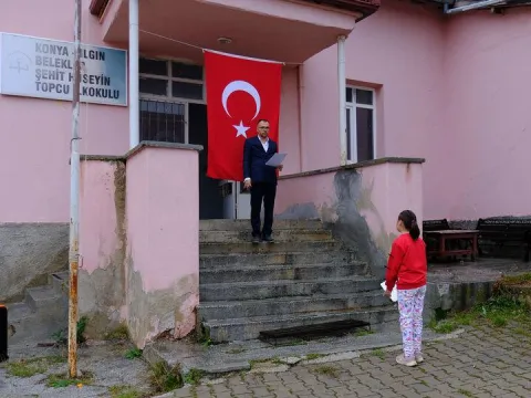 Tek öğrenci, tek öğretmen... Birlikte Cumhuriyeti kutladılar - fotoğraf 1