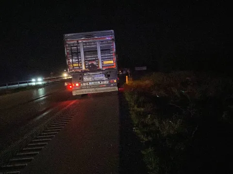 Tokat'ta feci kaza: Yolun karşısına geçmeye çalışan yayaya TIR çarptı - fotoğraf 3