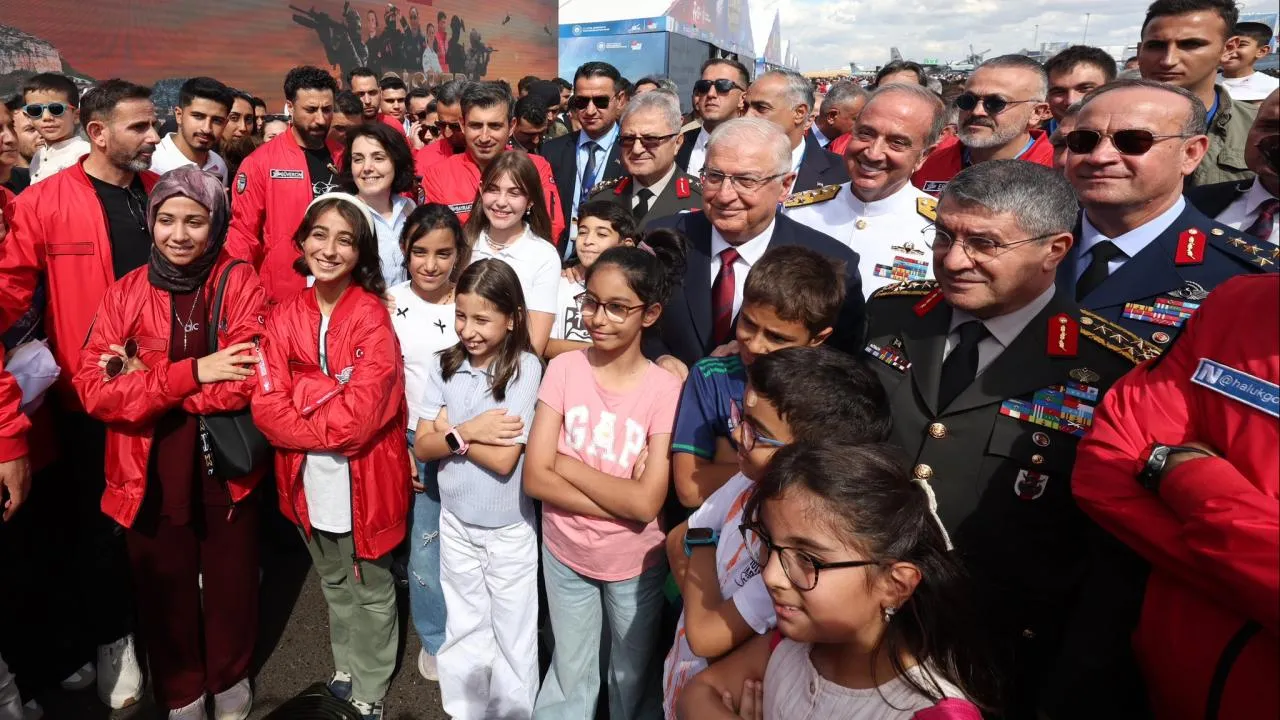 Milli Savunma Bakanı Güler ve TSK komuta kademesi TEKNOFEST Güneydoğu'yu ziyaret etti