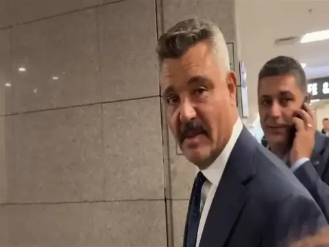 Sadettin Saran adliyede - fotoğraf 1