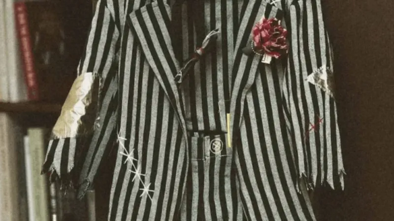 Moda devinin çocuk ürününde 'Nazi' skandalı!