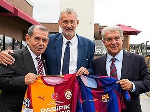 Galatasaray ve Barcelona yöneticileri, dev maç öncesi buluştu - fotoğraf 2