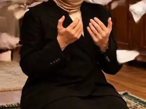 Foncu AKP’linin ablası elçilik görevine başladı - fotoğraf 1