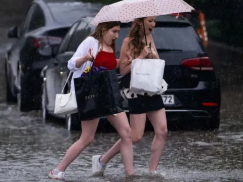 Sıcaklık 4-6 derece düşüyor! 13 kent için "sarı" alarm... Meteoroloji saat verdi! - fotoğraf 1