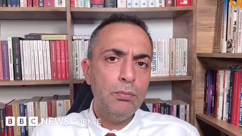 Murat Ağırel ev hapsindeyken gözaltına alındı