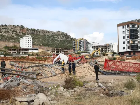 Harita sarı ve turuncuya büründü. Yağışlar şiddetlenecek, hortum riski çevre illere yayıldı - fotoğraf 1
