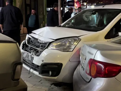 Otomobildeki arıza zincirleme kazaya yol açtı - fotoğraf 3
