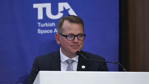 NASA, Ay bilimi verilerini dünyaya açtı