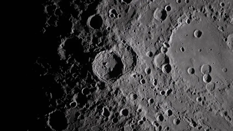 NASA, Ay'da gizli bir yeraltı mağarası arıyor