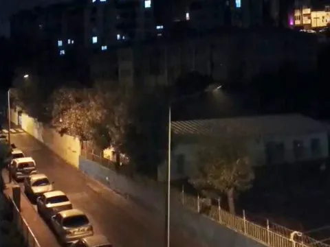 İstanbul'da 3 okuldan gece yarısı sesler yükseldi: Mahalleli şaşkına döndü - fotoğraf 4