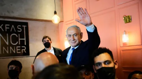 Netanyahu'dan İran tehdidi, seçim anketlerinde gerileme