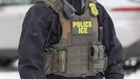 New York'ta ICE dehşeti: yaşındaki çocuğun olduğu araca silahlı baskın!