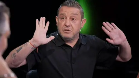 Nihat Kahveci bağırarak isyan etti: 'Bırak hocam'