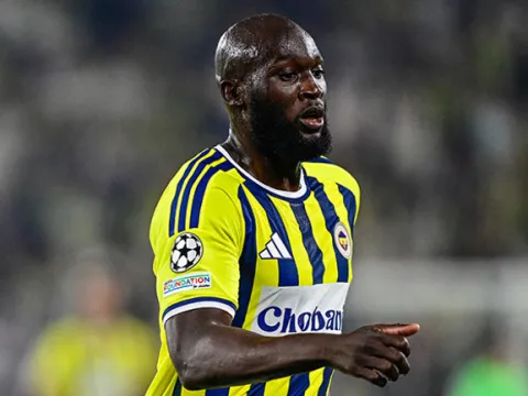Fenerbahçe'nin Aston Villa maçı kamp kadrosu belli oldu! İsmail Kartal'dan Lukaku kararı - fotoğraf 4