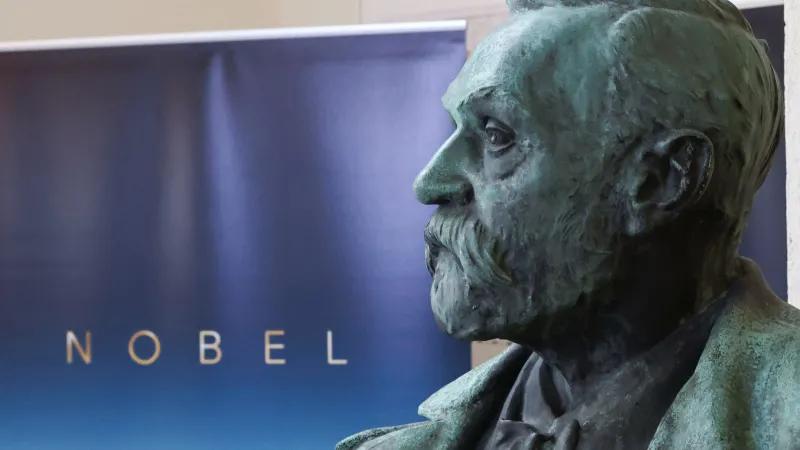 Nobel Tıp Ödülü açıklandı. Üç bilim insanı 1,2 milyon doları paylaştı