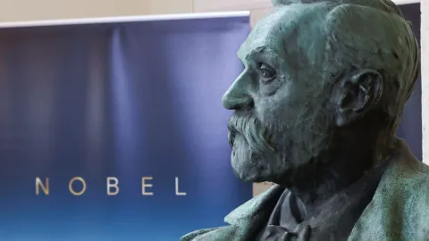 Nobel Tıp Ödülü açıklandı. Üç bilim insanı 1,2 milyon doları paylaştı