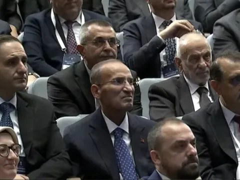 TBMM Başkanvekilliği görevinden istifa eden Bekir Bozdağ’ın yerine gelen isim belli oldu - fotoğraf 3