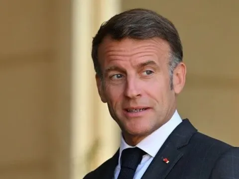 Macron'dan Atina'yı sarsan karar! Miçotakis hükümetine tepki yağdı: Başarısızlığın tanımı - fotoğraf 3