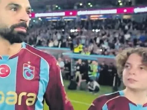 Nevzat Aydın 100 milyon ödedi, Trabzonspor oğlunu Salah ile Beşiktaş maçına çıkardı - fotoğraf 1