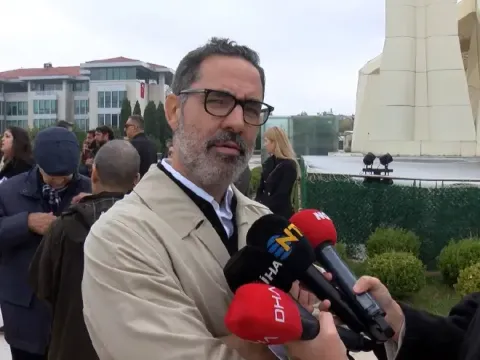 Cem Akaş son yolculuğuna uğurlandı. "Bu acıya nasıl katlanılır bilmiyorum" - fotoğraf 1