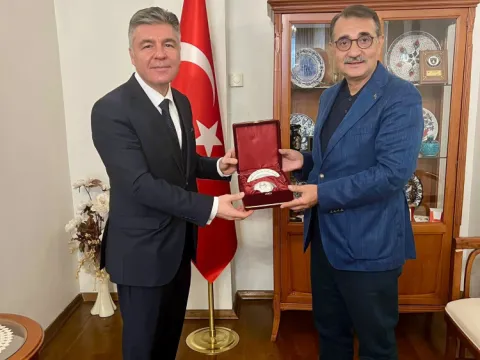 TBMM KEİPA Türk Grubu Başkanı Dönmez, Bulgaristanda ziyaretlerde bulundu - fotoğraf 1