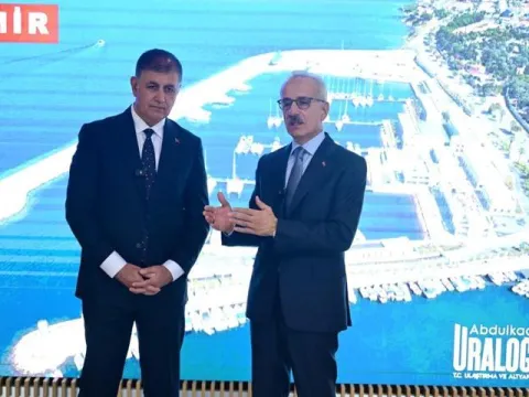 Bakan Uraloğlu ve Cemil Tugay bir araya geldi: İzmir'in ulaşımı için ortak adım - fotoğraf 6