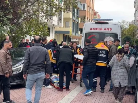 Yol kavgası evde bitti: Kapısına gelip boynundan bıçakladı - fotoğraf 2