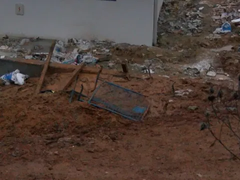 13 yaşındaki çocuk ve annesi çamura saplandı: Ekipler seferber oldu - fotoğraf 2