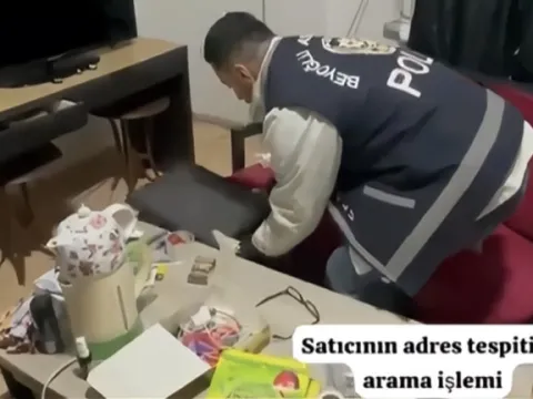 Taksim'de uyuşturucu satarken suçüstü yakalandı: Cep telefonundaki su faturası zulayı ele verdi - fotoğraf 4