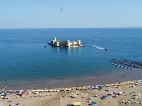 Sahile akın ettiler! Sonbaharda deniz keyfi - fotoğraf 4