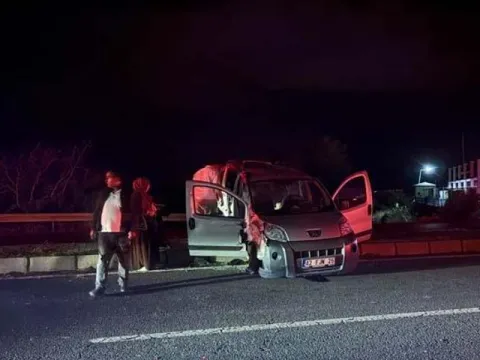 Kazaya müdahale sırasında ikinci kaza! Alkollü sürücü dehşet saçtı: 1'i ağır 12 yaralı - fotoğraf 3