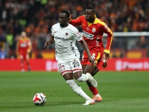 G.Saray lige konsantre! Rakip G.Birliği - fotoğraf 2