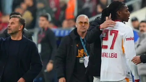 Okan Buruk'tan Rafael Leao kararı! Fenerbahçe derbisinde oynayacak mı?