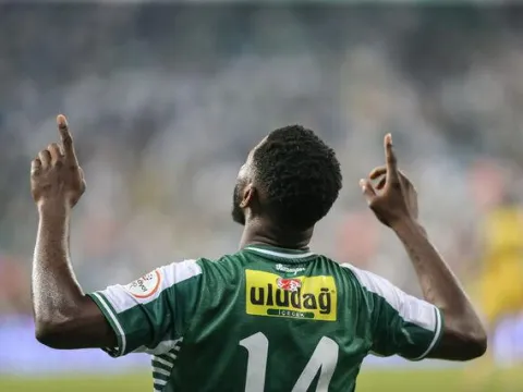 Bursaspor'da Iheanacho tarihe geçti! - fotoğraf 2