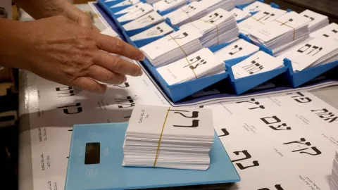 Onbinlercesi oy vermek için servet harcadı: Tek hedefleri bu hükümetin sonu
