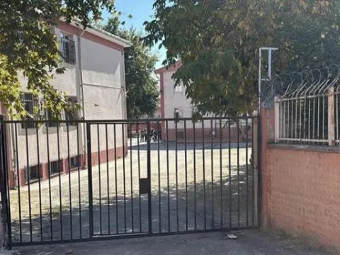 Okulda çantadan kurusıkı tabanca çıktı: Öğrenci ve ailesi gözaltında - fotoğraf 2