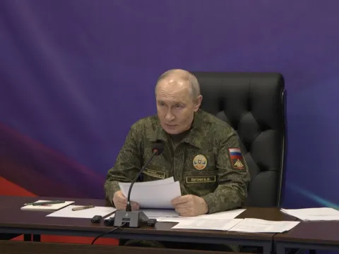 Putin bir şehri aldıklarını duyurdu: Rusya’nın yeni hedefini açıkladı - fotoğraf 1