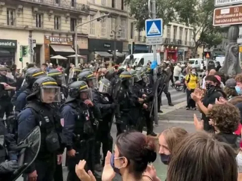 Fransa'da lise öğrencileri ülke çapında eylemde - fotoğraf 5