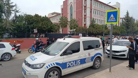 Ortaokulda yaşandı... Kız öğrenci bıçakladı!