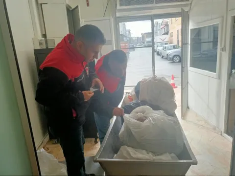 2,6 ton sucukta domuz eti tespit edildi, işletme kapatıldı - fotoğraf 1