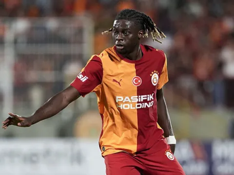 Galatasaray'da ayrılık! Okan Buruk, transferleri beğenmedi - fotoğraf 5