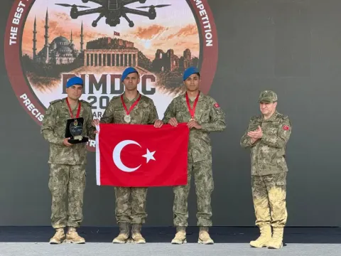 Kara Kuvvetleri'nin 'Askeri Drone Yarışması'nda Türkiye şampiyon oldu - fotoğraf 1