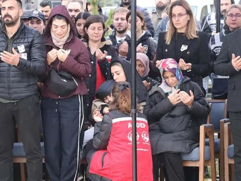 3 aracın karıştığı kazada şehit olmuştu: Polis memurunun cenazesi Ankara'ya uğurlandı - fotoğraf 3