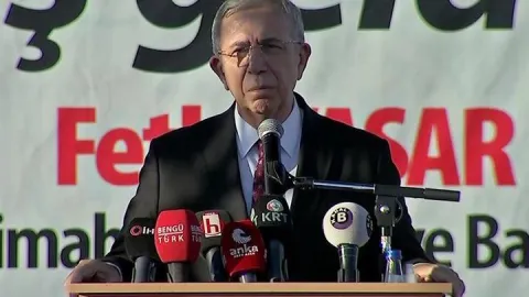 Özgür Özel’den Yavaş’ın adaylığı açıklaması