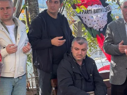 Bıçaklı saldırıda hayatını kaybetmişti: 10 yaşındaki Eslem'e son görev... - fotoğraf 4