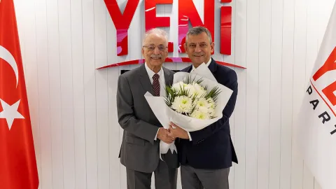 Partinin ağır toplarındandı... CHP'den istifa edip YENİ Parti'ye katıldı