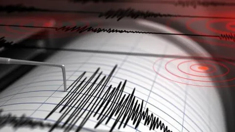 Pasifik'teki ada ülkesi Vanuatu'da 6,3 büyüklüğünde deprem